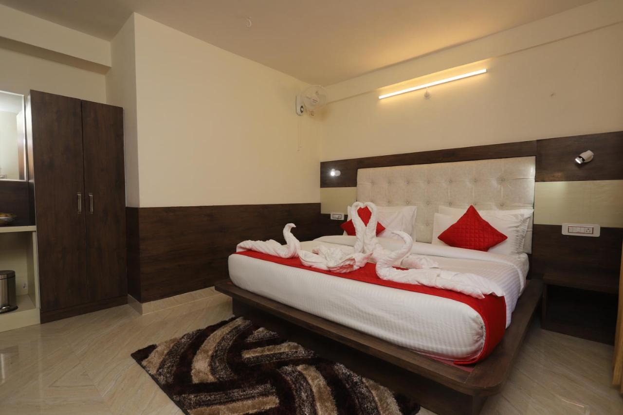 Hotel The Nest, Rooftop Cafe, Bonfire With A Sceneric Mountain View McLeod Ganj Zewnętrze zdjęcie