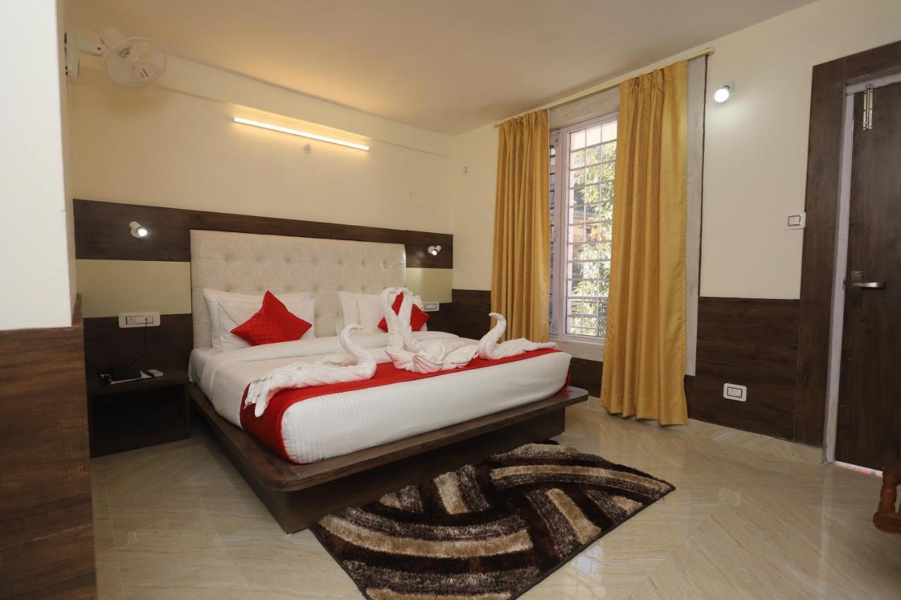 Hotel The Nest, Rooftop Cafe, Bonfire With A Sceneric Mountain View McLeod Ganj Zewnętrze zdjęcie