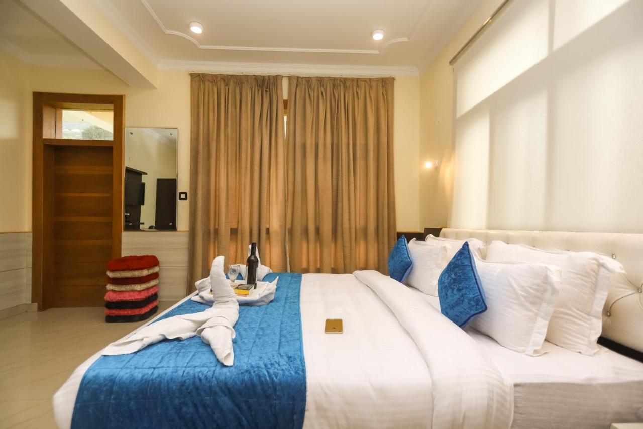 Hotel The Nest, Rooftop Cafe, Bonfire With A Sceneric Mountain View McLeod Ganj Zewnętrze zdjęcie