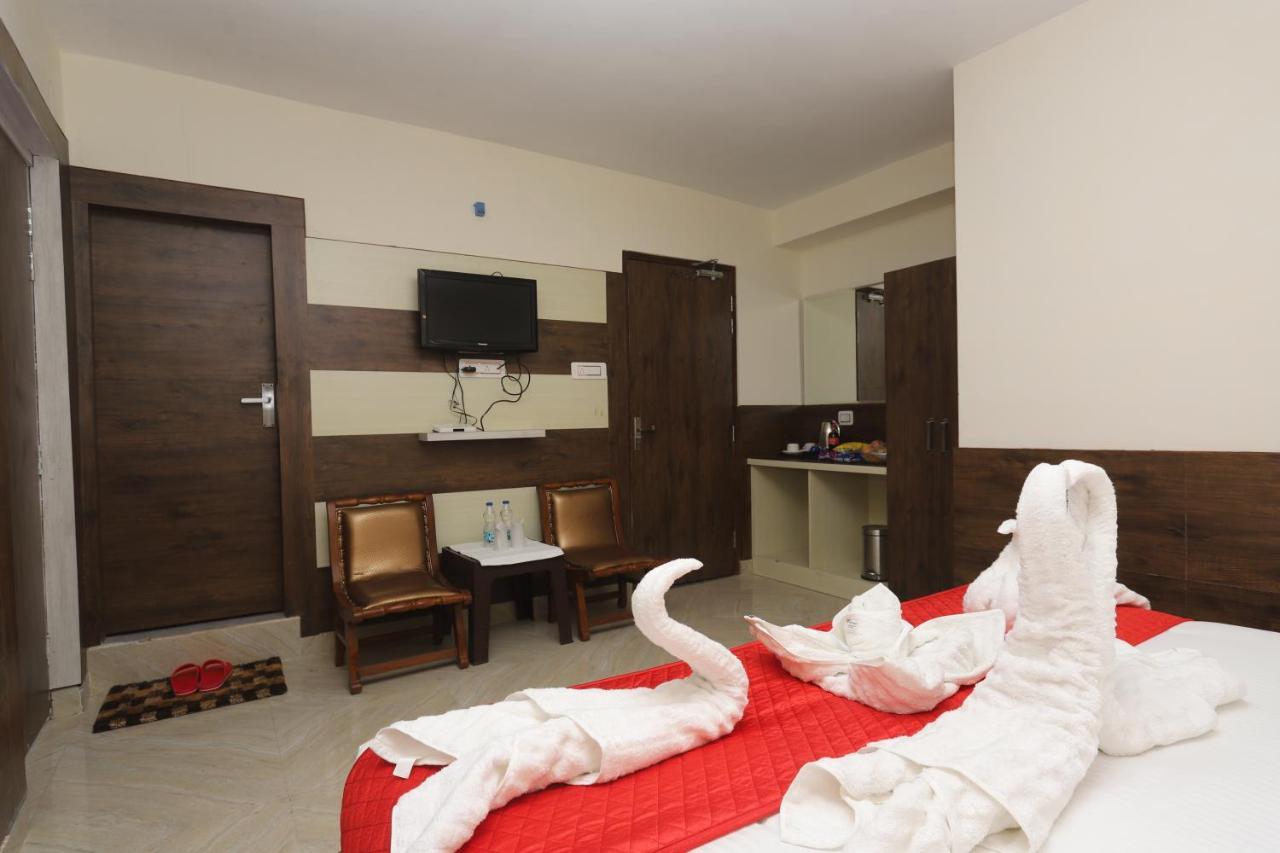Hotel The Nest, Rooftop Cafe, Bonfire With A Sceneric Mountain View McLeod Ganj Zewnętrze zdjęcie
