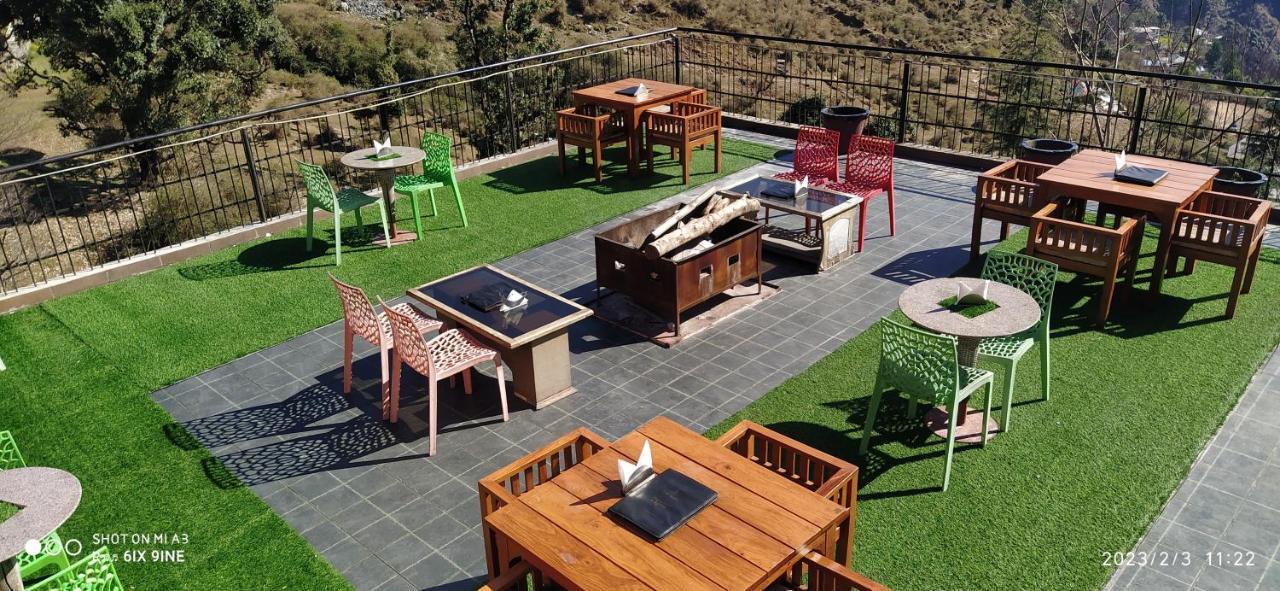 Hotel The Nest, Rooftop Cafe, Bonfire With A Sceneric Mountain View McLeod Ganj Zewnętrze zdjęcie